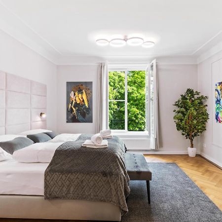 Sky9 Apartments Schoenbrunn Palace Виена Екстериор снимка