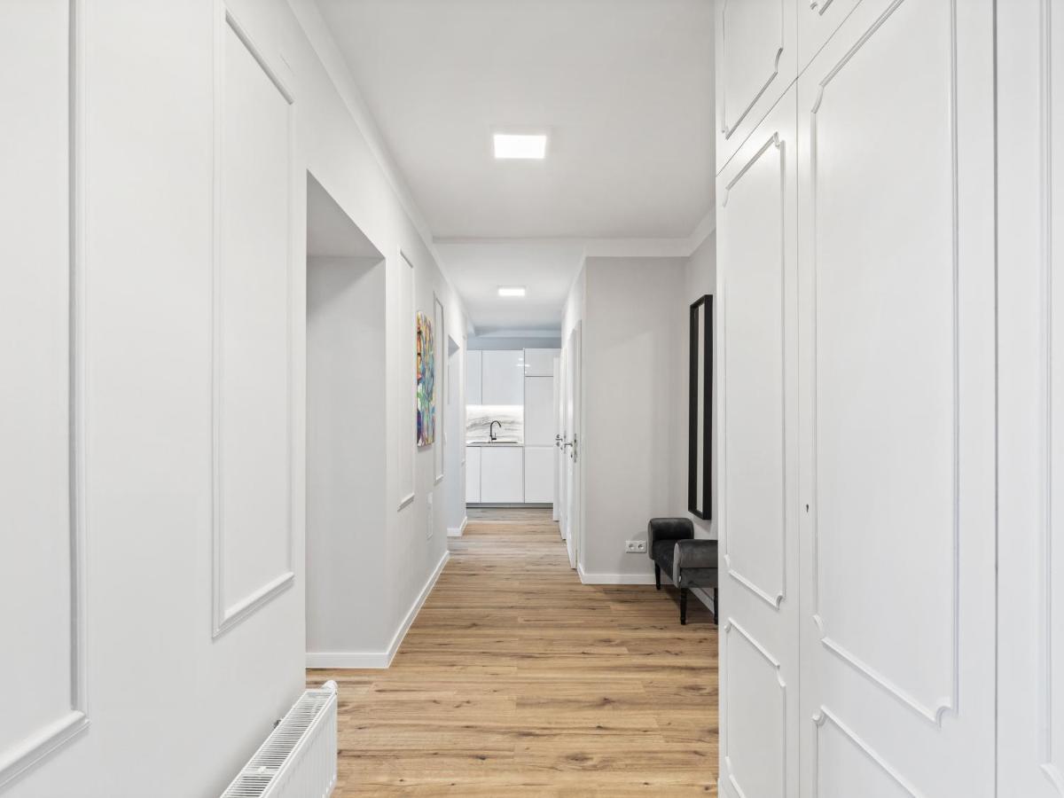 Sky9 Apartments Schoenbrunn Palace Виена Екстериор снимка